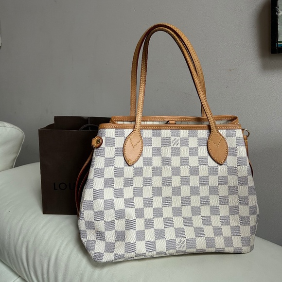 Stunning Louis Vuitton Neverfull pm🤍🩵Azur - Picture 2 of 16